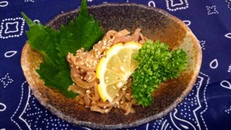 豚もつにんにくにんにく漬け